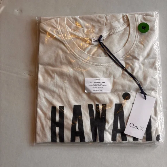 Clare V
Hawaii Mon Amor
T shirt
Size m - Picture 2 of 6